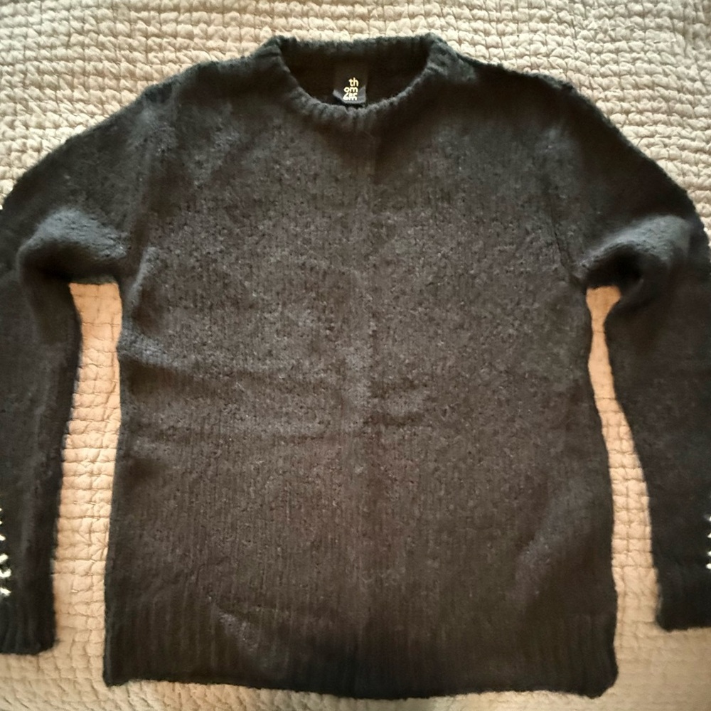 Designer thom/krom – German designer Hand woven wool men’s Black Sweater.